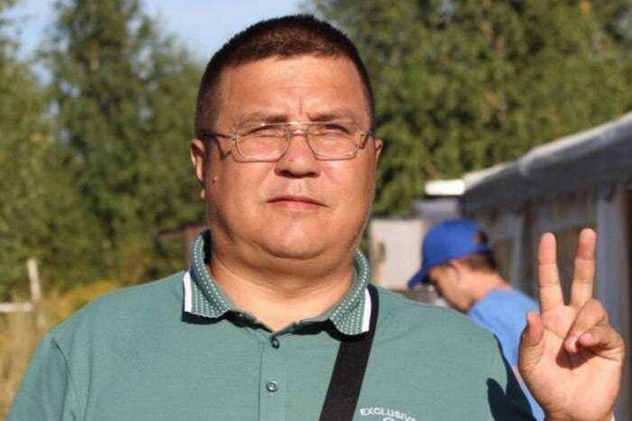Активист из Марий Эл отправлен в СИЗО по делу о штабах Навального. В Марий Эл по статье об участии в экстремистской организации 282.2 УК РФ задержан активист Сергей Мамаев. Дело было возбуждено 22 июля, в тот же день у него прошёл обыск. Сейчас Мамаев находится в СИЗО. Ему предъявлены шесть эпизодов, произошедших в 2023–2025 годах, вероятно связанные с публикациями, посвящёнными датам смерти и похорон Алексея Навального. Мамаев считает дело местью за свою оппозиционную деятельность. Суд отправил его в СИЗО, ссылаясь на тяжесть обвинений и опасения, что он может скрыться или воспрепятствовать расследованию. Источник: КРЕСТНЫЙ ОТЕЦ