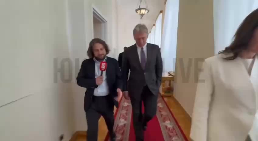 Путин планирует рабочие встречи на 15 мая, сообщает Песков