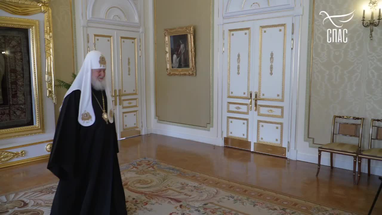 Александр Бастрыкин вручил медаль Святейшему Патриарху Кириллу в Москве