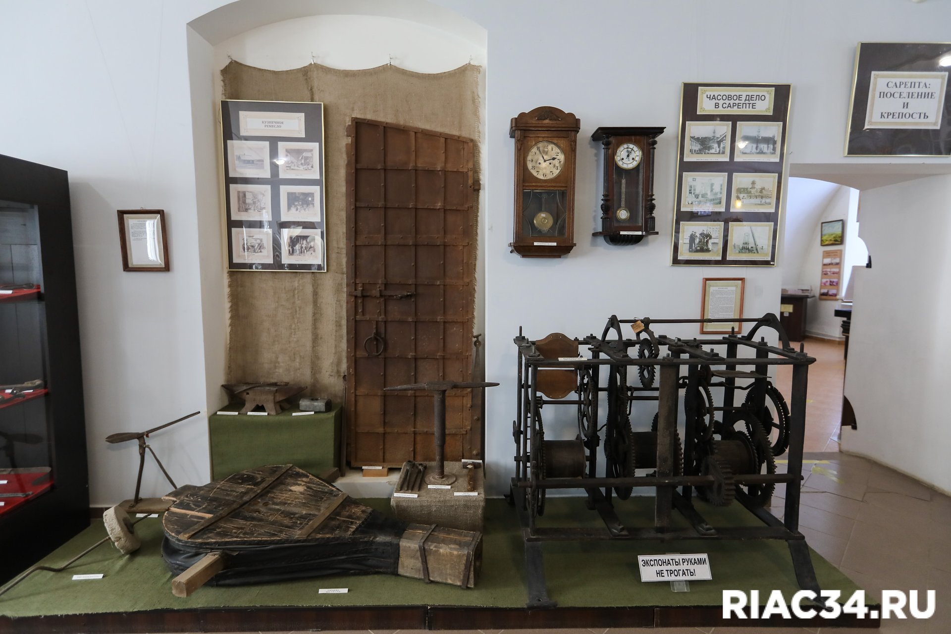 Завтра 31 января в Волгограде состоится первый в 2026 году рейс Экскурсионного вагона Желающие смогут совершить ознакомительную поездку в музей заповедник Старая Сарепта В пути пассажиров ждёт квест по истории Волгограда в музее знакомство с традициями обычаями и бытом немецкого посёлка на Волге конца XIX начала XX вв концерт классической музыки Сказка о рыбаке и рыбке в здании кирхи в исполнении московского ансамбля Da camera e da chiesa Отправление Экскурсионного вагона в 12 30 со станции Волгоград 1 прибытие на о п Красноармейская в 13 10 возвращение в 17 08 Подробности на сайте АО Волгоградтранспригород 6 Подписывайтесь на тот самый легендарный РИАЦ