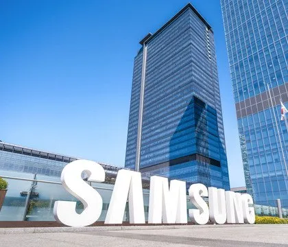 Рабочие угрожают Samsung 18 дневной забастовкой из за невыплаты премий Korea Herald Профсоюз сотрудников Samsung Electronics угрожает компании масштабной забастовкой на 18 дней с 21 мая по 7 июня Причиной стала скупость компании на фоне рекордной прибыли По данным Korea Herald профсоюз работников требует от Samsung Electronics выплаты премий в размере 15 от годовой операционной прибыли