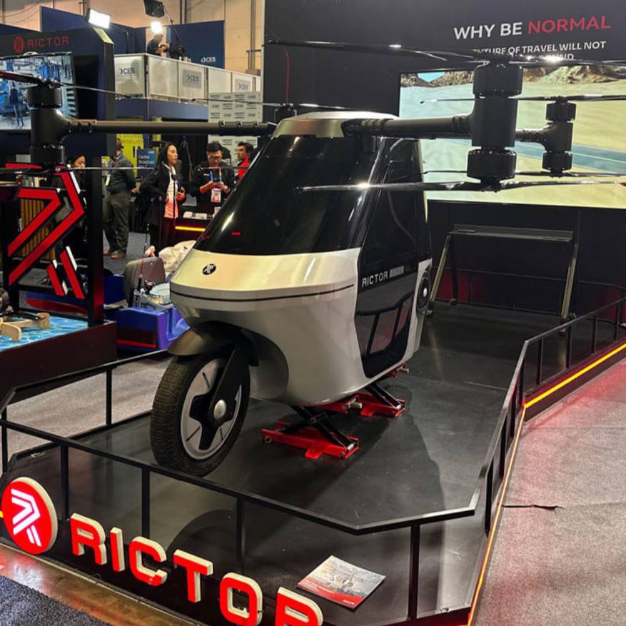 На техновыставке CES 2025 представили летающий велосипед.   Электрический Rictor Skyrider X1 сможет взлетать на высоту 200 м, летать до 40 мин, а также самостоятельно просчитывать оптимальный маршрут. Цена всего $60.000, что на порядок дешевле других летающих машин