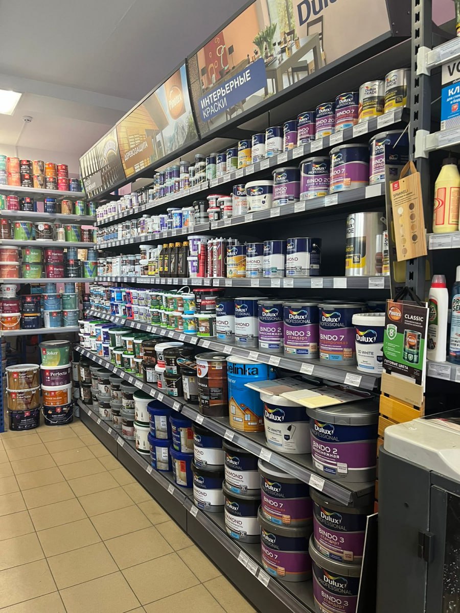 В Омске может появиться завод по производству огнезащитных и антикоррозийных красок Региональный инвестиционный комитет поддержал проект компании Маяк по строительству современного промышленного комплекса Инвестор планирует вложить в производство более 500 миллионов рублей Завод будет выпускать высокотехнологичные покрытия которые критически важны для безопасности объектов в нефтегазовой отрасли энергетике и строительстве После выхода на проектную мощность предприятие обеспечит выпуск до 3 тысяч тонн продукции ежегодно Это позволит отечественным компаниям получать качественные защитные составы внутри страны и существенно снизить зависимость от импорта Основной этап реализации проекта намечен на период с начала 2026 года по осень 2029 года Мы в MAX