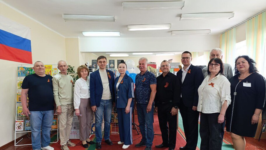Культурно-просветительский центр открылся в Каховке на базе центральной библиотеки Культурно-просветительский центр начал работу в Каховской центральной библиотеке в преддверии 80-летия Победы в Великой Отечественной войне, сообщил глава округа Павел Филипчук. Центр создан по поручению Президента России Владимира Путина и в соответствии с рекомендациями регионального Министерства культуры. Он будет работать на постоянной основе и проводить выставки, лекции, мастер-классы и круглые столы. Фото: Официальный Телеграм-канал главы округа Павла Филипчука , VK и ОК и читайте новости на нашем сайте