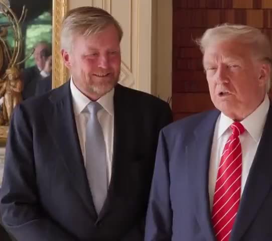 Королева Нидерландов Максима пародирует Трампа на саммите НАТО в Гааге