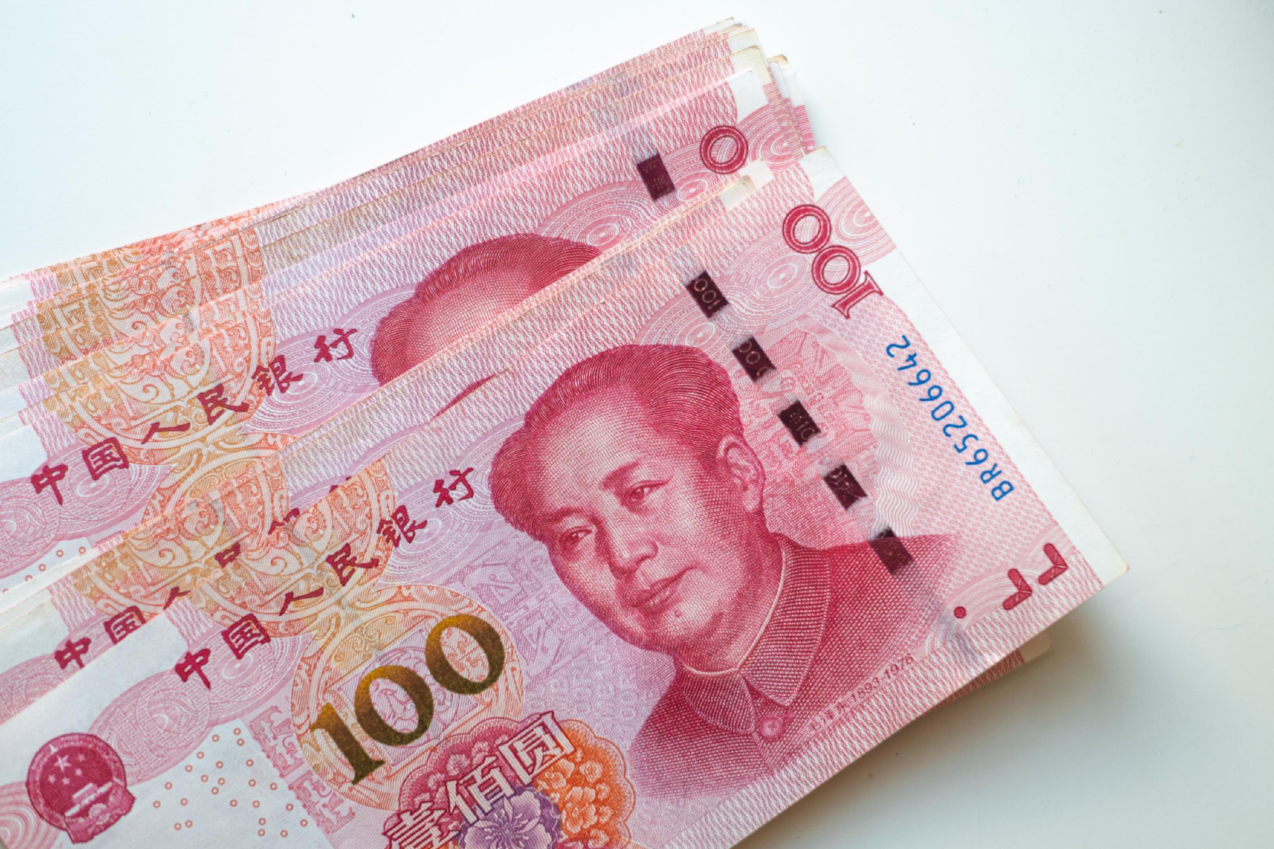 Китай может ввести нулевые пошлины на 100 африканских товаров Выступая на встрече руководителей экономик АТЭС в Южной Корее председатель КНР Си Цзиньпин заявил что его страна готова ввести нулевые пошлины на 100 товаров из африканских стран