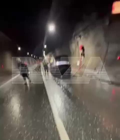 Возгорание автомобиля в Лефортовском тоннеле перекрыло движение на ТТК в Москве