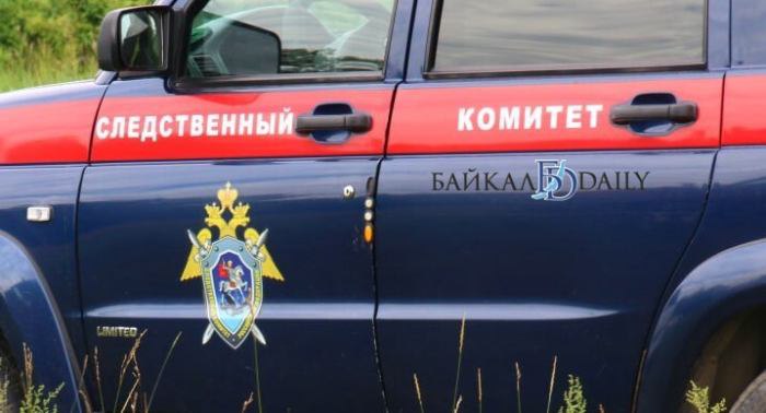 В Кабанском районе Бурятии трое подростков обстреляли четырёх школьников из пневматики. Инцидент произошёл в Тресково ещё в мае, а сейчас уголовное дело о хулиганстве ушло в суд, рассказали в следственном управлении СКР. Юные злоумышленники обстреляли компанию детей в возрасте 12 и 13 лет из пневматического пистолета из окна автобуса. Когда дети бросились бежать, выбежали из салона и погнались следом. При этом стреляя по рукам и ногам. В следственном управлении отметили, что обвиняемые «грубо нарушили общественный порядок, причинили потерпевшим моральные страдания, физическую боль, телесные повреждения»