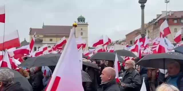 Оппозиция в Польше проводит протест против миграционной политики