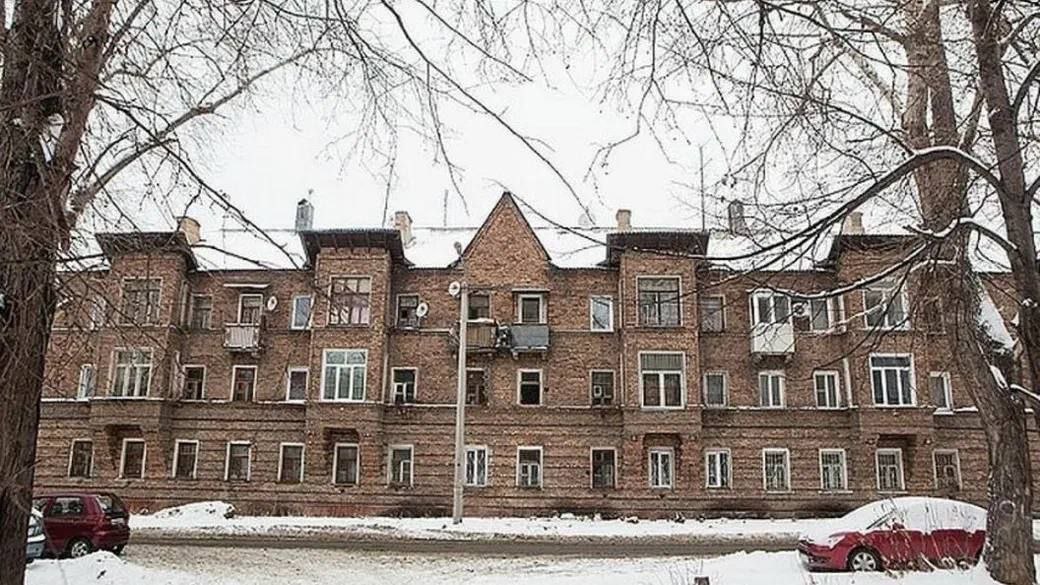 Жителей Немецкого квартала планируют начать расселять в 2026 2027 годах Об этом сообщил Алексей Текслер во время прямой линии Кстати Челябинск