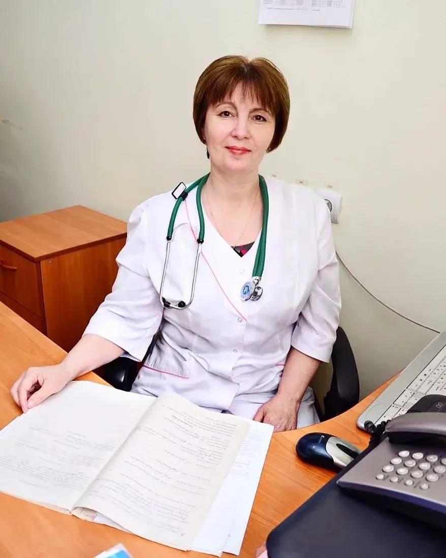 Врач педиатр из Приморья Ольга Теберекова спасла жизнь гражданке КНДР на борту рейса Владивосток Москва У пассажирки развился анафилактический шок сообщили ТАСС в краевом Минздраве Совместно с экипажем и пассажирами удалось стабилизировать состояние пациентки что позволило избежать внеплановой посадки