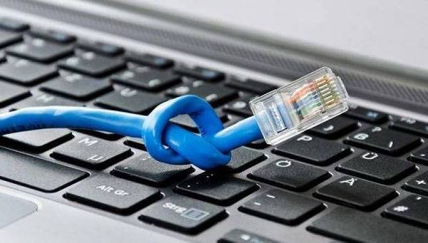 Казанцев хотят предупреждать об ограничениях мобильного интернета и сбоях связи Жителям России могут начать приходить СМС-оповещения об ограничениях. С таким предложением к главе минцифры РФ обратились депутаты. -24 Отправить новость