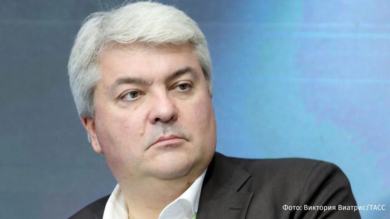 Индустрия российских видеоигр получит финансовую поддержку от Института развития интернета. Речь идет о дополнительных 3,4 млрд рублей, сообщил генеральный директор "ИРИ" Алексей Гореславский на сессии "Видеоигры как новая нефть: как России построить индустрию будущего?" на ПМЭФ. "В целом ИРИ наращивает поддержку игрового направления: в 2024 году поддержали проекты отечественных команд на 1,5 млрд рублей, победители недавно завершившегося конкурса получат 1,9 млрд", — сказал Гореславский. Он отметил, что это сравнительно небольшие суммы в мировом масштабе, но они позволят к 2030 году насытить рынок существенным количеством отечественных продуктов. Буст Отправить новость
