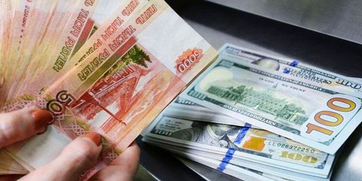 94% денежных переводов в Кыргызстан поступает из России За май 2025 года в Кыргызстн поступили из-за рубежа денежные переводы на сумму $299,2 млн, сообщили в Нацбанке. Это на $12,5 млн или на 4% меньше, чем месяцем ранее. Больше всего денег в республику перевели: из России — $281,1 млн из США — $6,3 млн из Казахстана — $1 млн из Турции — $0,8 млн Logistan.info Логистика Экономика