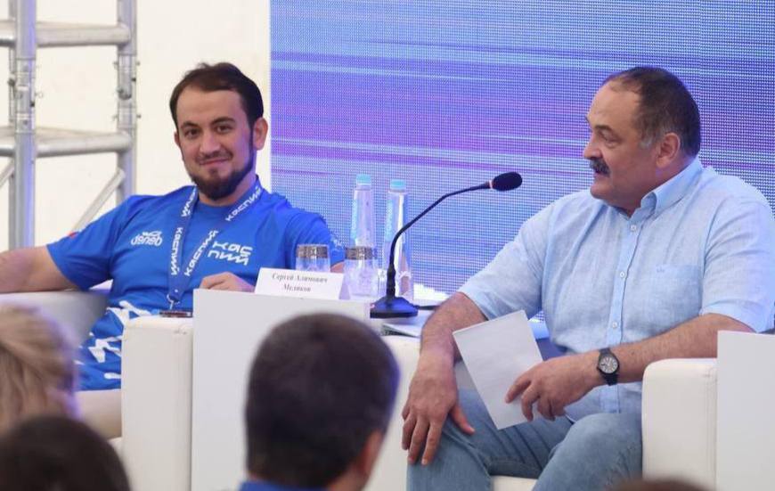 Есть поводы и для радости Дагестан лидирует в рейтинге эффективности взаимодействия власти и ЦУР Общероссийский медиа рейтинг показал что лучше всех по регионам взаимодействуют начальник Центра управления регионом РД Исрафил Исрафилов и Глава региона Сергей Меликов Анализ проводился на основе данных федеральных и региональных СМИ за июль август 2025 года 2 и 3 места заняли Удмуртия и Курская область Кайф Дагестана Подписаться