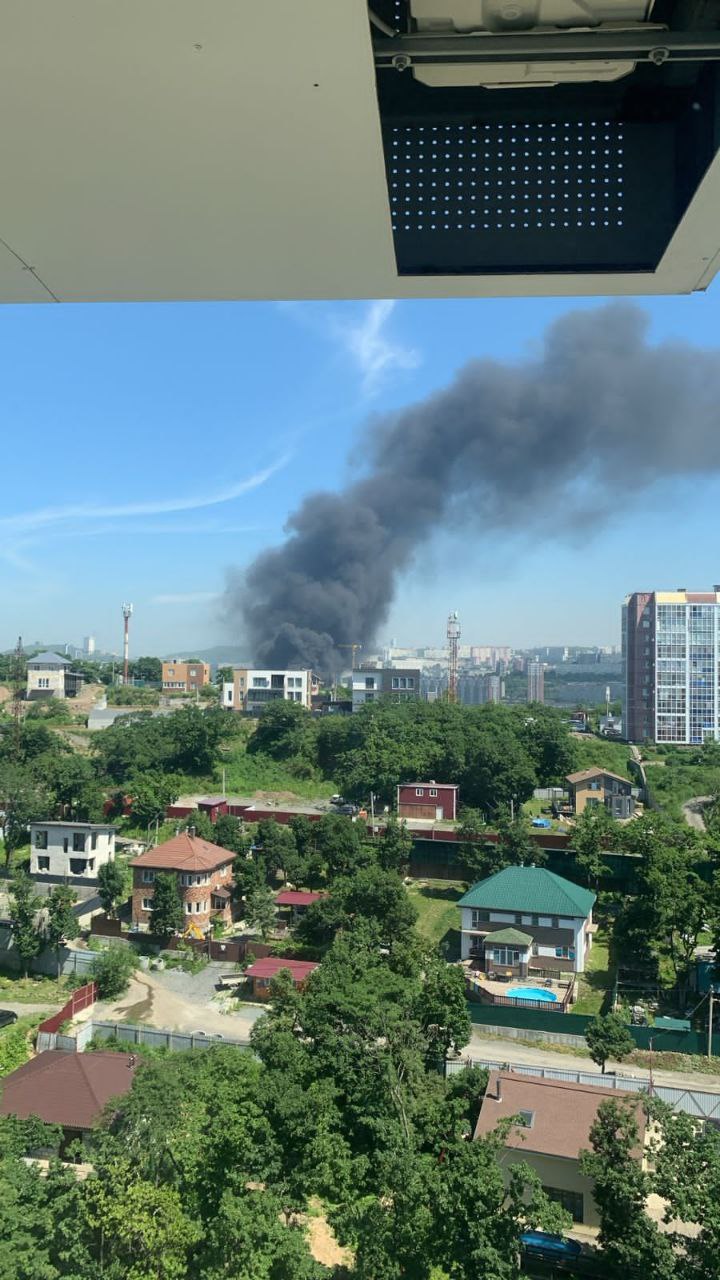 На стройке ПИК на Борисенко 48 пожар. По материалам