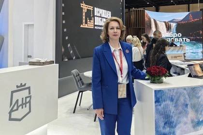 Вице-премьер ДНР приняла участие в фармацевтическом форуме на полях ПМЭФ-2025 На полях ПМЭФ-2025 заместитель Председателя Правительства ДНР Лариса Толстыкина приняла участие в фармацевтическом форуме «Лекарственная безопасность». В рамках деловой программы говорили о направлениях развития качества и доступности лекарств, политике импортозамещения, о том, как бизнес может участвовать в обеспечении населения лекарственными препаратами, - рассказала Толстыкина.