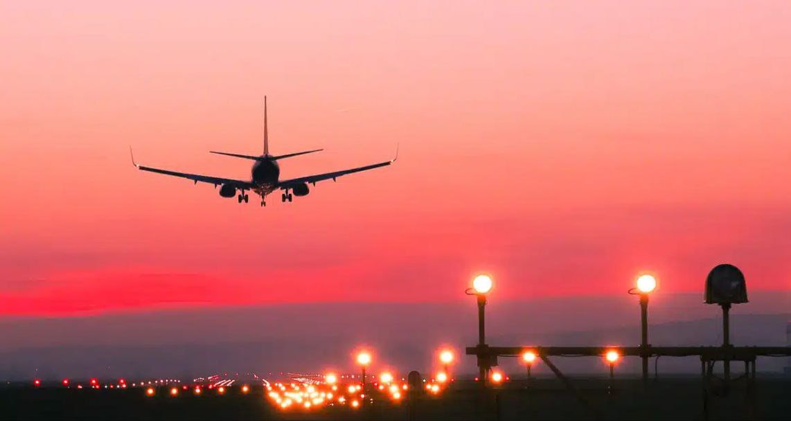 Объем грузовых авиаперевозок в Казахстане вырос на 8 1 грузооборот на 11 4 За 2025 год воздушным транспортом в Казахстане перевезли 30 150 тонн грузов сообщило Бюро нацстатистики Это на 2 260 тонн или на 8 1 больше чем годом ранее Грузооборот в этот период составил 73 19 млн тонно километров Это на 7 49 млн тонно километров или на 11 4 больше чем за 2024 год Читайте также KTZ Air Cargo планирует запустить грузовые рейсы в середине 2026 года Logistan info Логистика Авиаперевозки