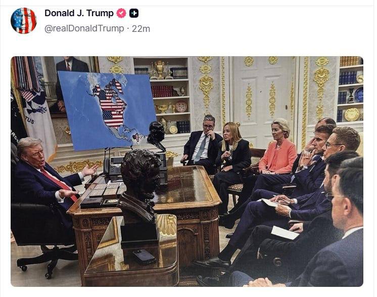 Трамп троллит европейцев и Зеленского опубликовал картинку как он знакомит их со своими территориальными планами На ней в цвет флага США окрашены Канада Гренландия и Венесуэла Изначально это фото было сделано на встрече по Украине Спутник Ближнее зарубежье в MAX