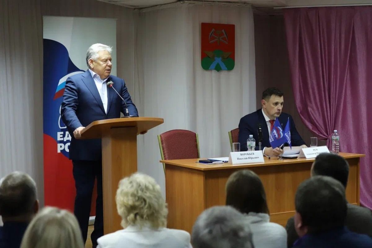 В Новомосковске провели XXV Конференцию регионального отделения партии Единая Россия   newstula ru fn 1757685 html Сенатор РФ секретарь регионального отделения Единой России Николай Воробьев заметил что в ближайшем будущем важнейшей задачей является подготовка и участие в выборах в Государственную Думу запланированных на едином дне голосования 20 сентября 2026 года   Прислать новость Подписаться   Мы в MAX