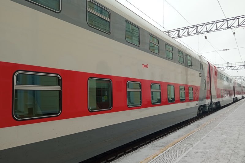 Оренбург Медиа Из Оренбурга в Москву запустят дополнительные поезда Южно Уральская железная дорога увеличила количество поездов в период новогодних и рождественских праздников В праздничные дни планируется увеличение пассажиропотока между Оренбургом Москвой и Екатеринбургом Как сообщили в пресс службе компании поезд 189 190 Оренбург Москва будет курсировать в следующие даты из Оренбурга 26 27 декабря 2 3 5 6 8 9 января из Москвы 28 29 декабря 4 5 7 8 10 11 января Оренбург Медиа