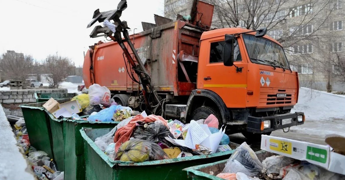 На Ставрополье изменятся тарифы на вывоз мусора для трёх регоператоров ТКО  Региональная тарифная комиссия Ставропольского края опубликовала постановление об увеличении тарифов на вывоз твёрдых коммунальных отходов для трёх региональных операторов. Документ размещён на портале правовой информации региона.  Изменения коснутся зон обслуживания компаний «Эко-Сити», «Комбинат благоустройства» и «Экострой».  Четвёртый регоператор ООО «Жилищно-коммунальное хозяйство» в документе не указан.  О том, как именно изменятся тарифы на вывоз мусора, читайте здесь.