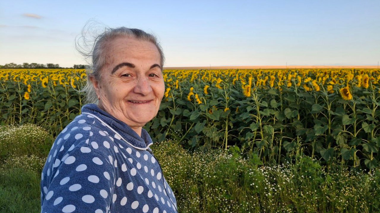 76-летней стримерше Бабушке Ольге пришлось продать почти все свои скины из Counter-Strike 2, чтобы помочь семье выплатить кредит. При этом пенсионерка не стала просить помощи у зрителей и посоветовала подписчикам не влезать в долги.