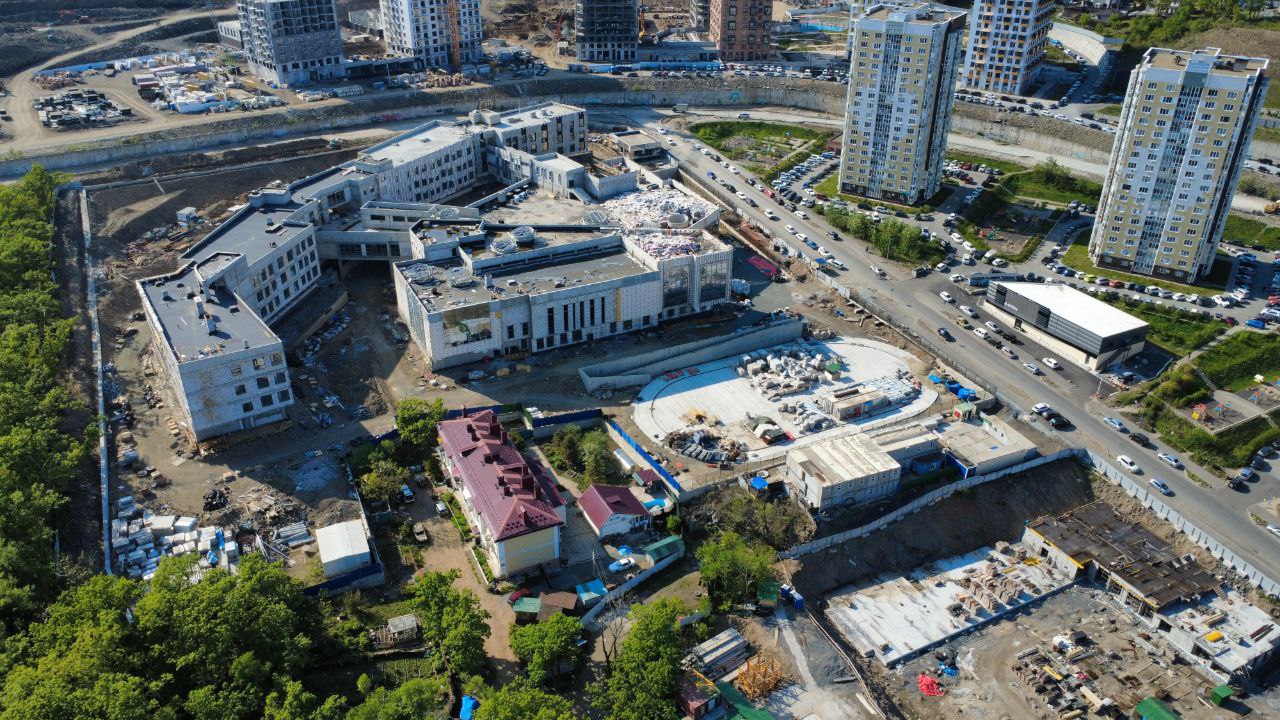 Также на отчете губернатор говорил о планах на текущий, 2025 год в части образования: Упоминался Патрокл в части приобретения помещения под детский сад на 90 мест ЖК Миля, Сочинская 17 . Про задачу достроить до конца года школу на Патрокле губернатором упомянуто не было... #ШколаПатрокл