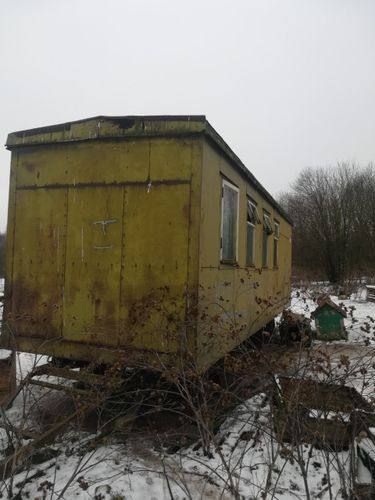 Экс-начальник полиции Приморья предстанет перед судом за жестокое избиение Бывший руководитель ОМВД Чугуевского района обвиняется в серьезном превышении должностных полномочий. В январе 2025 года он незаконно получил служебное оружие и с подчиненными отправился в лесной массив, где ворвался в жилой вагончик и жестоко избил местного жителя прикладом автомата. После доставки потерпевшего в отдел полиции, обвиняемый продолжал угрожать ему повторным насилием. Расследование, проведенное при участии УФСБ, установило все обстоятельства произошедшего. На данный момент фигурант дела уже уволен из органов внутренних дел "за утрату доверия".