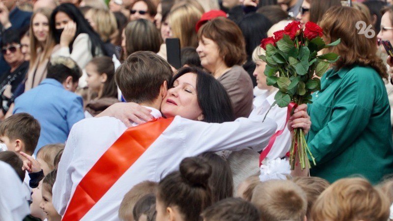 Выпускные на Ставрополье проведут 27 и 28 июня В 2025 году последний звонок в ставропольских школах прозвенит 24 мая, а выпускные для девятых и 11-х классов пройдут 27 и 28 июня. О датах проведения торжественных мероприятий корреспонденту «Победы26» рассказали в минобре региона.