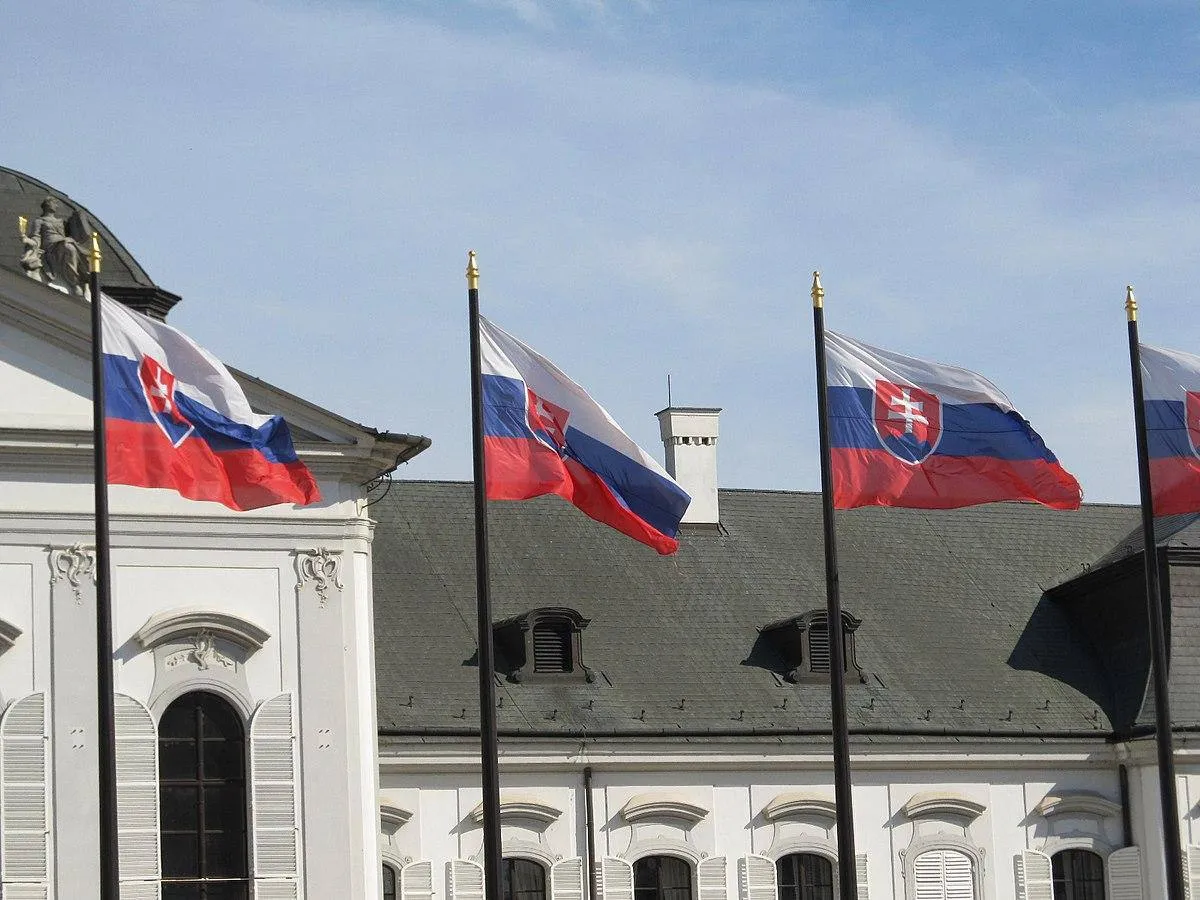 Словакия ввела уголовную ответственность за осквернение советских памятников заявил в интервью ТАСС вице спикер парламента страны Тибор Гашпар Словакия также надеется что ЕС не включится напрямую в украинский конфликт заявил Гашпар Подпишись RogandarNEWs Мы в MAX