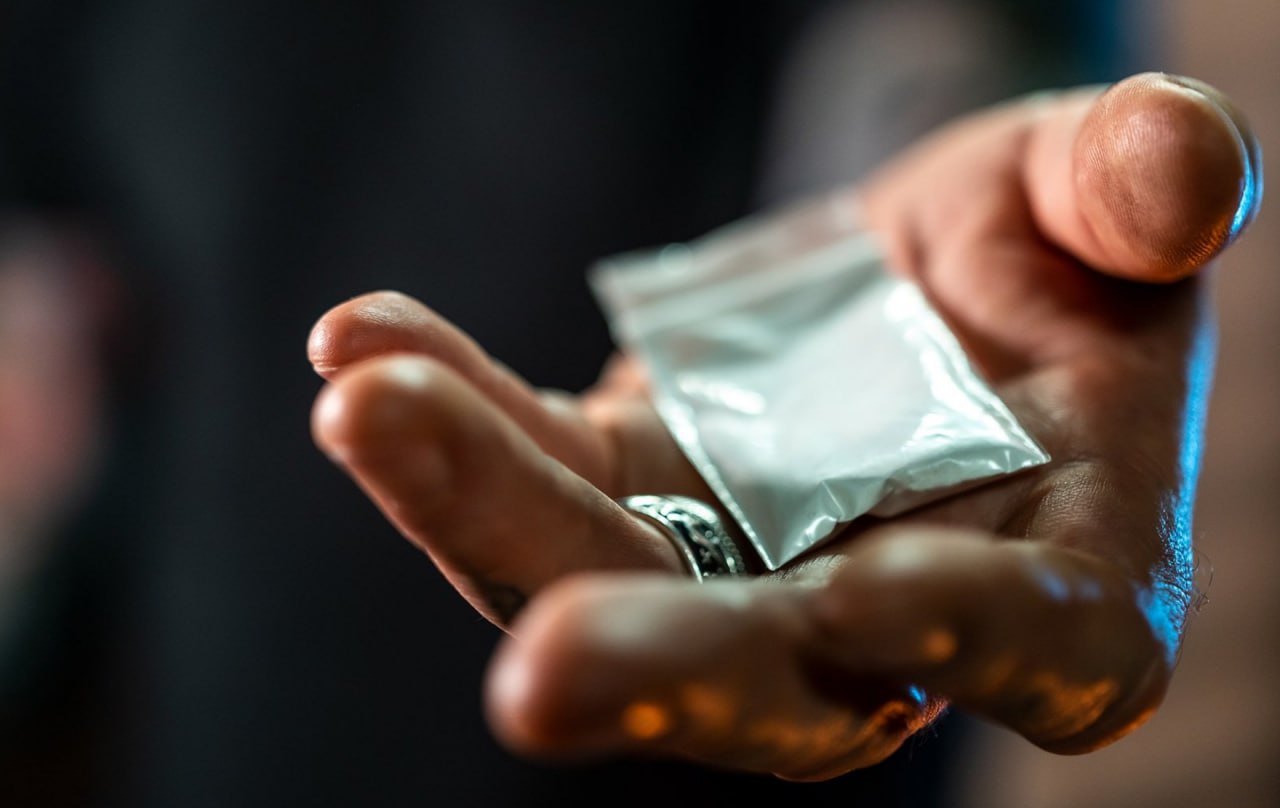 За 10 месяцев в Узбекистане выявили почти 13 тысяч наркопреступлений   repost uz izyali svishe dvux tonn zapreshenki Подписывайтесь на Repost