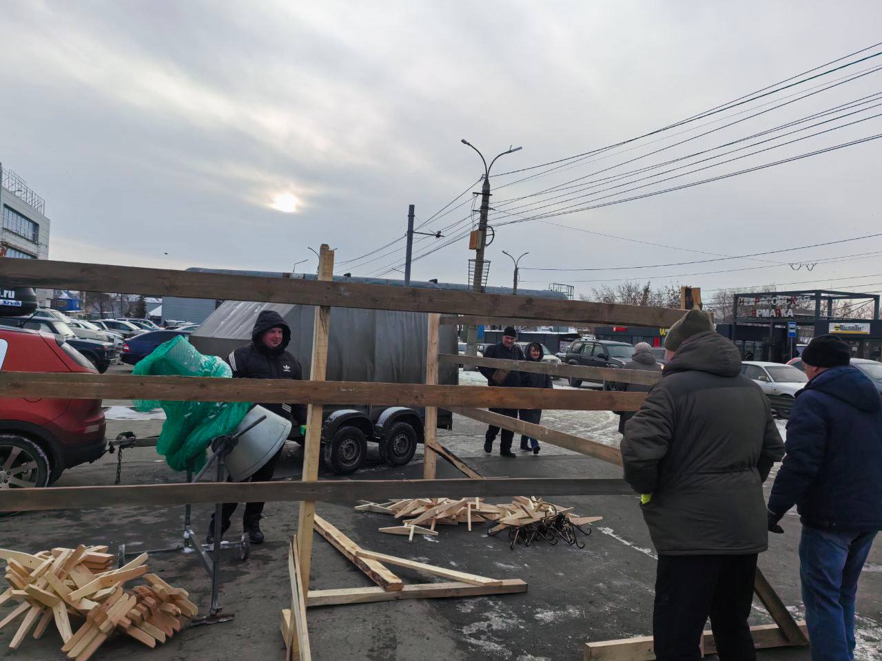 В Кургане готовятся к открытию елочные базары.