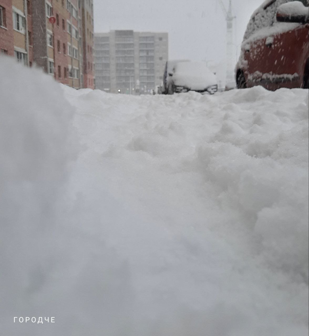 ГородЧе За минувшие сутки в Череповце выпало 19 сантиметров снега по данным гидрометцентра. Он уже не должен растаять. Началась зима. @