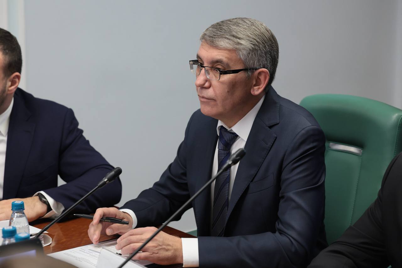 Губернатор Тульской области Дмитрий Миляев включен в состав Бюро Союза машиностроителей России newstula ru fn 1742060 html Губернатор Тульской области Дмитрий Миляев сообщил о своем включении в состав Бюро Союза машиностроителей России Прислать новость Подписаться