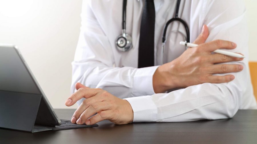 Введение ответственности за подделку медсправок об отсутствии опасных болезней поддержало правительство Правительство Российской Федерации поддержало законопроект о введении уголовной ответственности за подделку медицинских справок отзыв есть в распоряжении Известий www infoorel ru news vvedenie otvetstvennosti za poddelku medspravok ob otsutstvii opasnyh bolezney podderzhalo pravitelstvo html