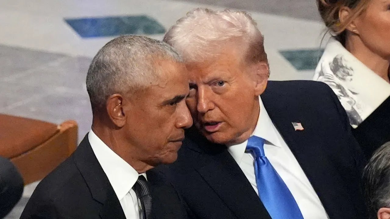 Трамп обвинил Барака Обаму в шпионаже По мнению нынешнего президента США экс глава государства шпионил за ним в ходе предвыборной кампании передает Fox News Поводом к высказыванию стали обвинения со стороны Обамы Экс президент США считает что Трамп угрожает демократическим институтам Происходит это на фоне уголовного преследования экс советника главы государства по нацбезопасности Джона Болтона которое якобы санкционировано самим Трампом Он Обама сам угрожает демократии Он начал это когда шпионил за моей кампанией заявил президент США
