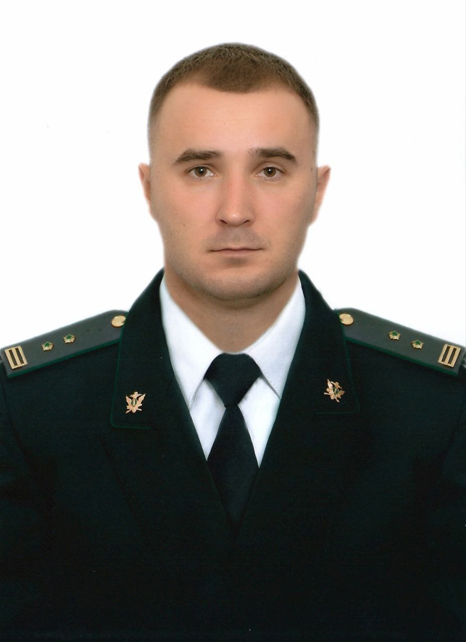 Бывший пристав из Краснодара лишился домов квартир и миллионов на сумму более 138 млн рублей всё признали коррупционным имуществом Советский суд Краснодара по иску Генпрокуратуры обратил в доход государства активы бывшего начальника межрайонного отдела ФССП Ивана Квашуры на сумму более 138 млн рублей Как сообщили в надзорном ведомстве взыскание обращено на четыре земельных участка площадью почти 2 тыс кв м два жилых дома общей площадью 771 кв м и две квартиры на 138 8 кв м в Краснодаре Кроме того государству переданы свыше 77 млн рублей принадлежавших Квашуре и его близким Перейти в наш канал МАХ Подпишись поделись krasnodarkray1 Прислать видео новость