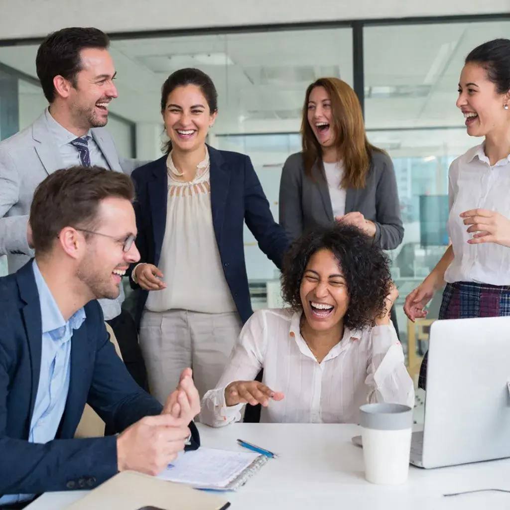 За громкий смех на работе россиян начнут увольнять предупреждают юристы Это считается нарушением трудовой дисциплины За первое нарушение возможны замечание или выговор а при повторном увольнение НАШИ НОВОСТИ ВКонтакте НАШИ НОВОСТИ ПОДПИСАТЬСЯ