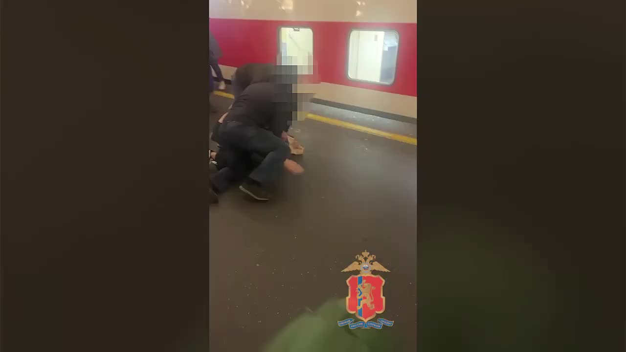 В Санкт-Петербурге задержан курьер мошенников, обманувший пенсионерку из Красноярска на 1,2 млн рублей