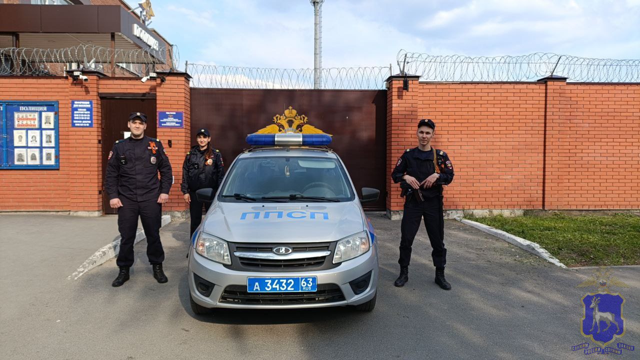 В Тольятти сотрудники патрульно-постовой службы полиции раскрыли кражу денежных средств из пекарни В отдел полиции по Автозаводскому району Управления МВД России по городу Тольятти обратился представитель магазина-пекарни, который сообщил, что из кассы пропали денежные средства. Общая сумма причиненного ущерба, согласно представленной документации, составила свыше 17 000 рублей.