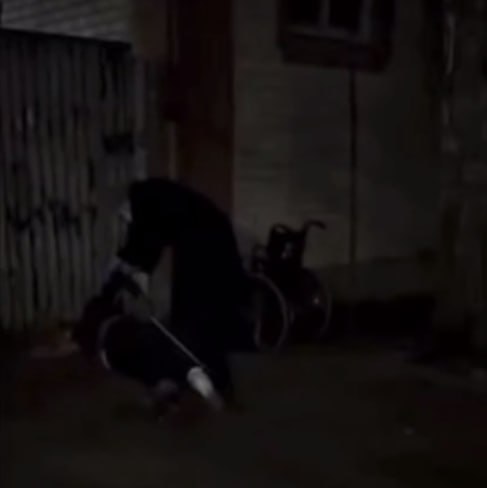 Больного мужчину из Пятигорска которому якобы не оказали медицинскую помощь все таки госпитализировали Как сообщили в минздраве региона для оценки состояния пациента направили выездную бригаду Больного осмотрели По результатам осмотра принято решение о направлении пациента на плановое лечение 03 02 2026 пациент госпитализирован в ГБУЗ СК Пятигорская городская больница 2 Для проверки фактов описанных в сообщениях из открытых источников будет сформирована комиссия добавили в министерстве Ситуацию взяли на контроль Скриншот из видео   Stavropol Media Прислать новость