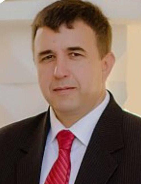 В Харькове подорвали машину украинского проектировщика БПЛА Гуменного На Украине ликвидировали главного конструктора «КНК» Андрея Гуменного. Его компания производила БПЛА, сообщил министр обороны Украины Умеров. Машину проектировщика подорвали, украинские силовики ищут исполнителя.