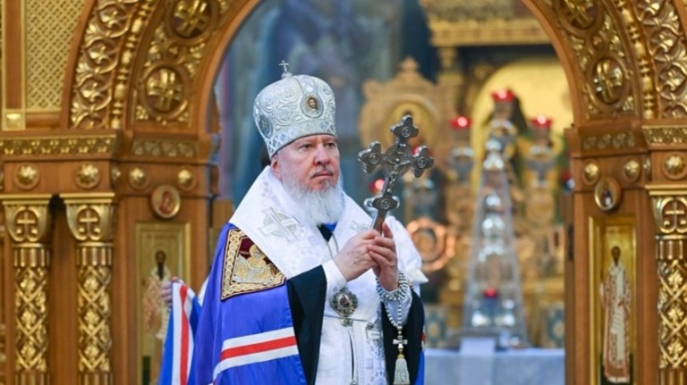 Митрополит Брянский и Севский Александр обратился к верующим с Рождественским посланием   guberniya tv obshhestvo 325153 Митрополит выразил пожелание чтобы верующие обрели подлинную Рождественскую радость сохранили её на весь грядущий год и делились ею с окружающими Он отметил Рождество Христово должно становиться для каждого источником мира надежды и благодати ƃℾ подписаться прислать новость