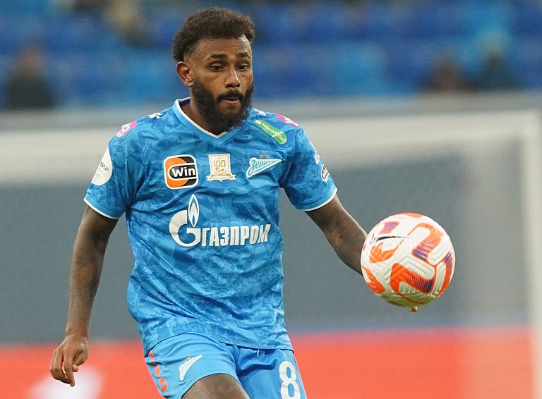 От 10 чемоданов до нового контракта Зенит объявил о продлении соглашения с Венделом до 2029 года Напомним летом бразилец был близок к уходу и улетал на родину с многочисленным багажом но его трансфер в Ботафого в итоге сорвался