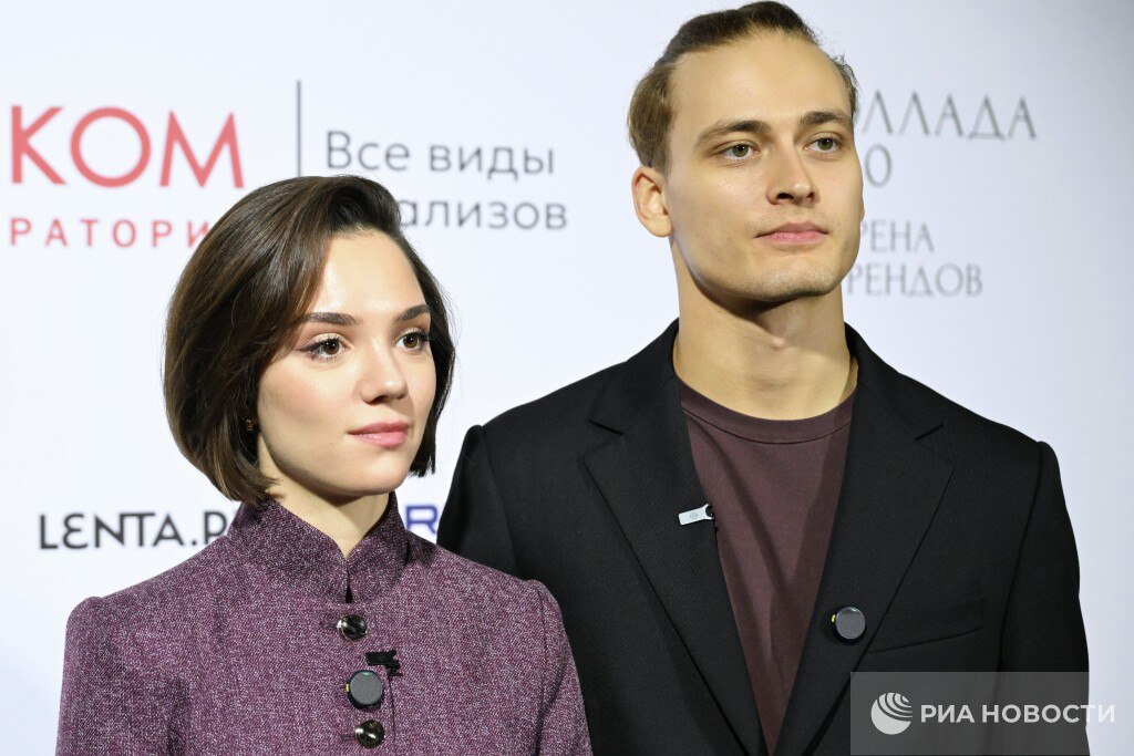 Фигуристка Евгения Медведева объявила о помолвке с танцором и хореографом Ильдаром Гайнутдиновым Подписаться на РИА Новости