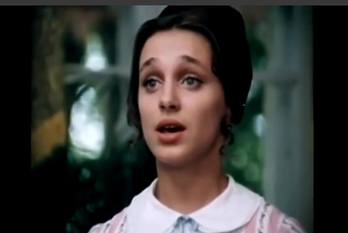 Умерла заслуженная артистка РФ Ольга Чиповская Скончалась заслуженная артистка РФ Ольга Чиповская сообщил РИА Новости иректор театра Вахтангова Кирилл Крок Ей было 67 лет Чиповская умерла дома рассказал Кирилл Крок Партнер актрисы по сцене народный артист России Евгений Князев сообщил РИА Новости давно плохо себя чувствовала Она неважно себя чувствовала давно Ноги болели возраст Но не было никогда разговоров о смертельной болезни рассказал Князев Ольга Чиповская родилась в 1958 году окончила театральное училище имени Щукина после чего была принята в труппу театра Вахтангова Звание Заслуженная артистка РФ было присвоено ей в 1999 году Она мать актрисы Анны Чиповской известной по ролям в кино Сама Ольга Евгеньевна снялась в 8 картинах и киноспектаклях в том числе сыграла главную роль в фильме Смотрины 1980 год Последней работой актрисы в кино стал киноальманах Елки 3 2013 год она исполнила роль бабушки девочки Насти uralweb ru