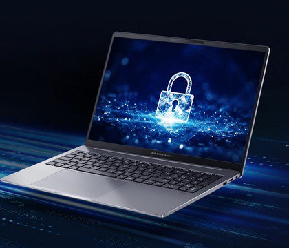 ASUS анонсировала линейку мобильных бизнес-ПК ExpertBook P3 с процессорами AMD Ryzen AI PRO  Компания ASUS представила линейку Copilot+ мобильных ПК бизнес-сегмента ExpertBook P3. В нее вошли модели PM3406 с 14-дюймовым экраном и PM3606 с 16-дюймовым. Решения ExpertBook P3 оснащаются процессорами AMD Ryzen AI PRO, а также 16 или 32 ГБ оперативной памяти DDR5.  Читать далее