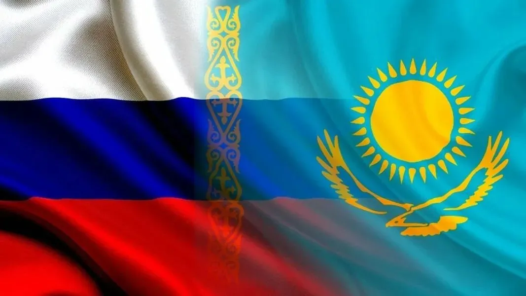 Россия и Казахстан вложили в экономики друг друга 40 млрд долларов Объем накопленных за 20 лет вложений российского бизнеса в Казахстан составил почти 30 миллиардов долларов а вложения республики в экономику России около 10 миллиардов Такую информацию озвучил министр промышленности и строительства Казахстана Ерсайын Нагаспаев Российская Федерация традиционно является ключевым торгово экономическим партнером нашей страны Примерно 20 внешнего торгового оборота Казахстана приходится на Российскую Федерацию Накопленный объем инвестиций со стороны российского бизнеса за последние 20 лет подходит к отметке 30 млрд А встречные инвестиции Казахстана уже приблизились к отметке примерно в 10 млрд заявил глава казахстанского ведомства Мы теперь и в МАХ Южная служба новостей