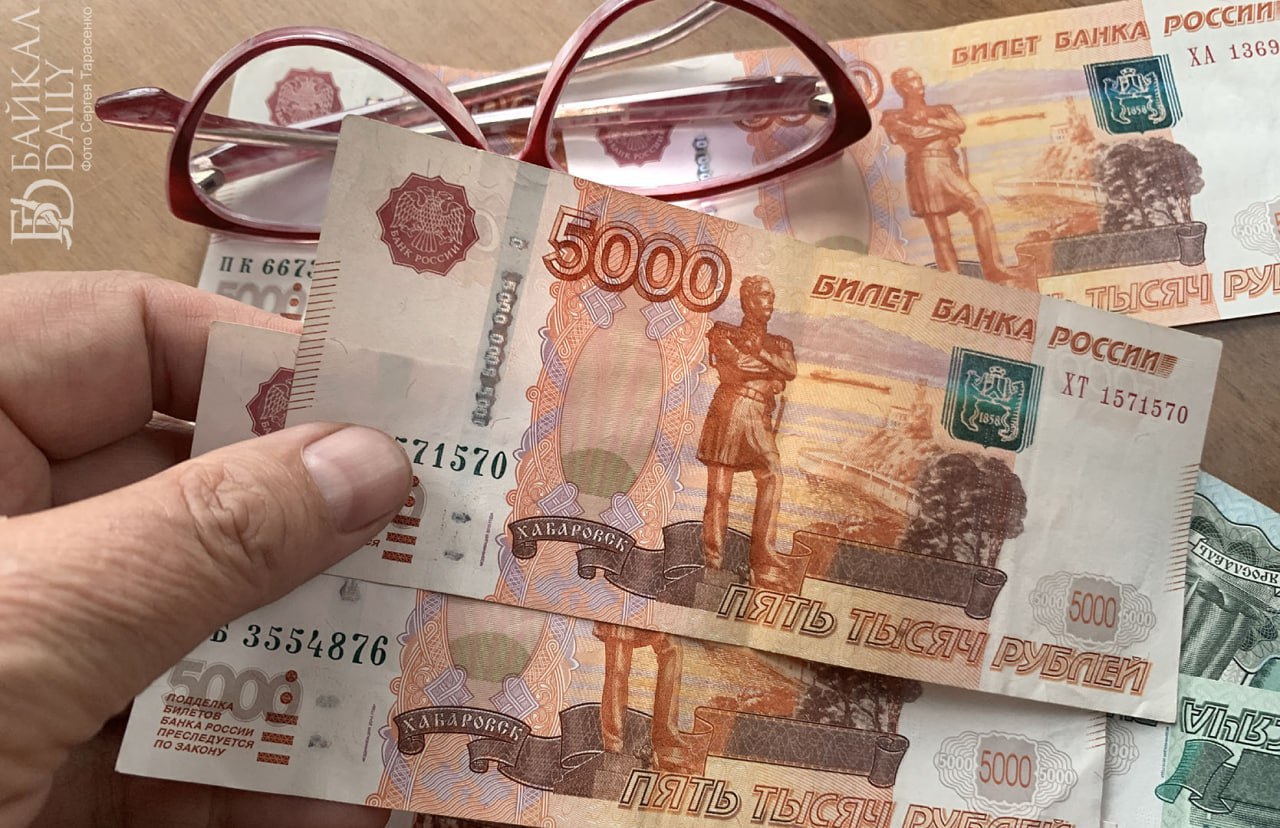 Сотрудница улан-удэнской компании перевела мошенникам 1,1 млн рублей со счёта фирмы. Убедил её в этом голосовой дипфейк с подделкой голоса начальницы Звонок начался с приветственных фраз, и сотрудница уверенно распознала голос «руководителя». Однако затем начались якобы «проблемы со связью», так что общение с требованием перевести деньги продолжилось в мессенджере Подробнее здесь